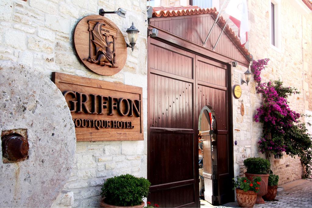 Griffon Hotel Yenifoca Eksteriør billede
